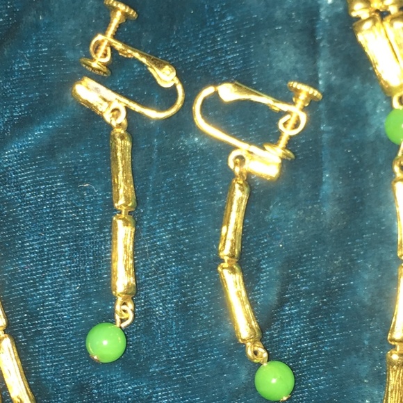 Choker Necklace with Matching Earrings - Picture 3 of 3